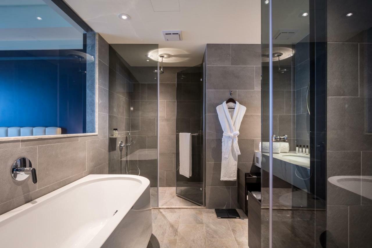 Park Lees Hotel Kaohsiung Exteriör bild Bathroom