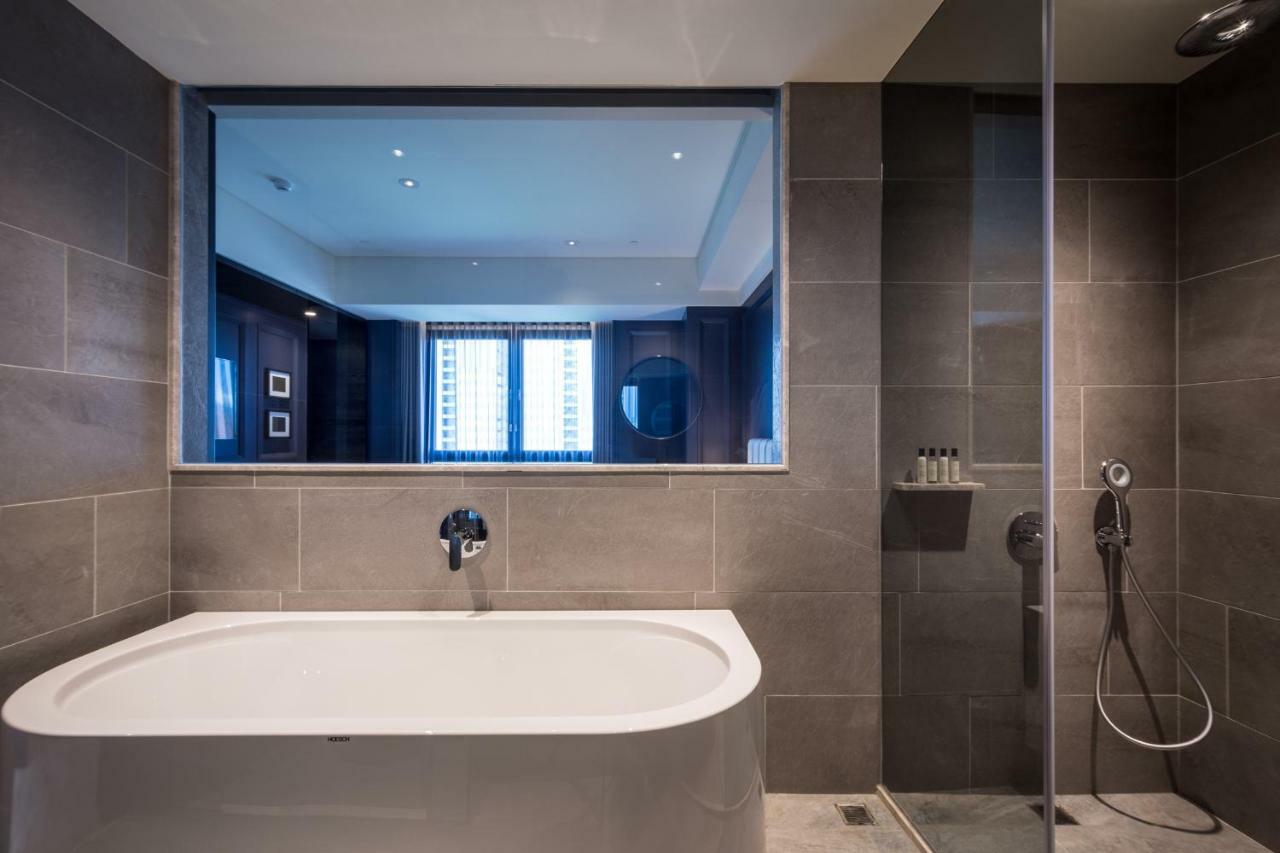 Park Lees Hotel Kaohsiung Exteriör bild Bathroom